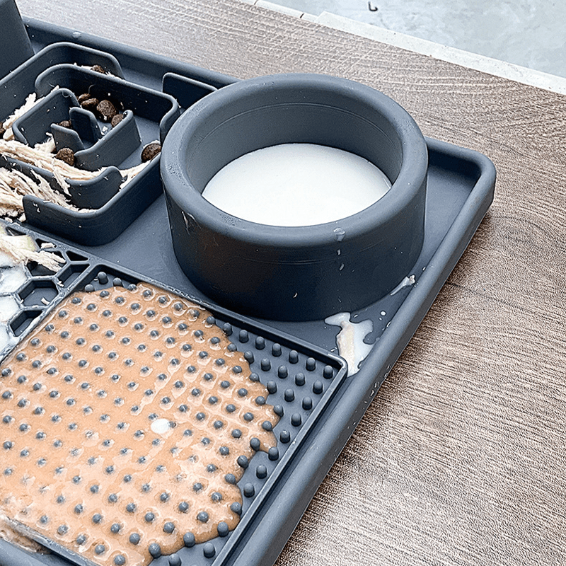 Slow Feeder Bowl, Silicone Lick Mat with Suction Cups for Dog Cat -